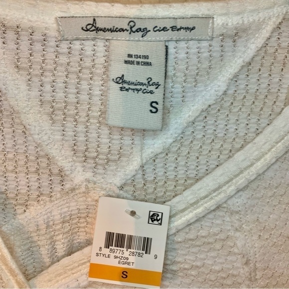 Sale! NWT American Rag Top S White Ribbed V-Neck Poly / Rayon / Spandex Stretch - Picture 10 of 15